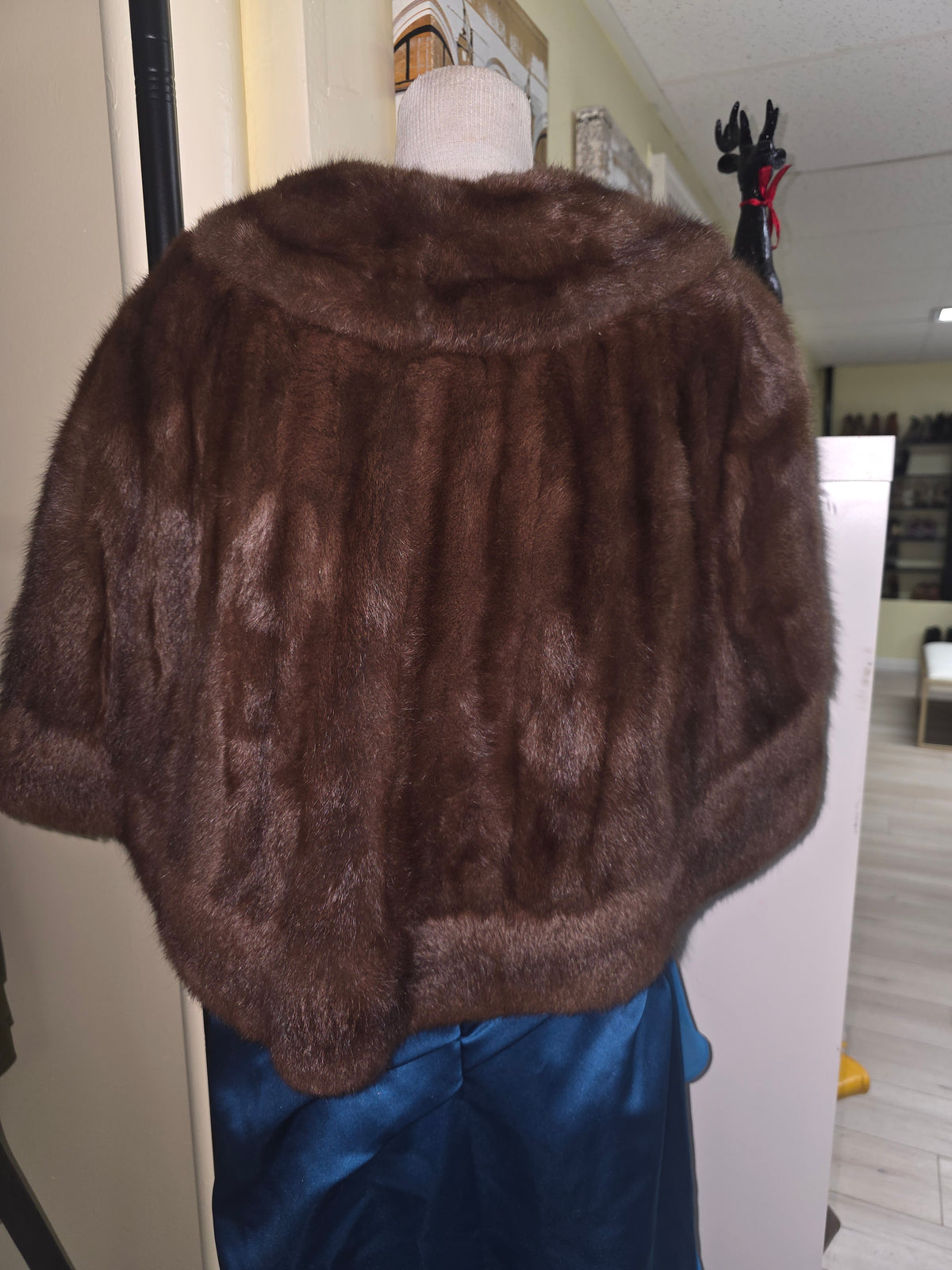 Vintage Brown Fur Capelet - Size M/L