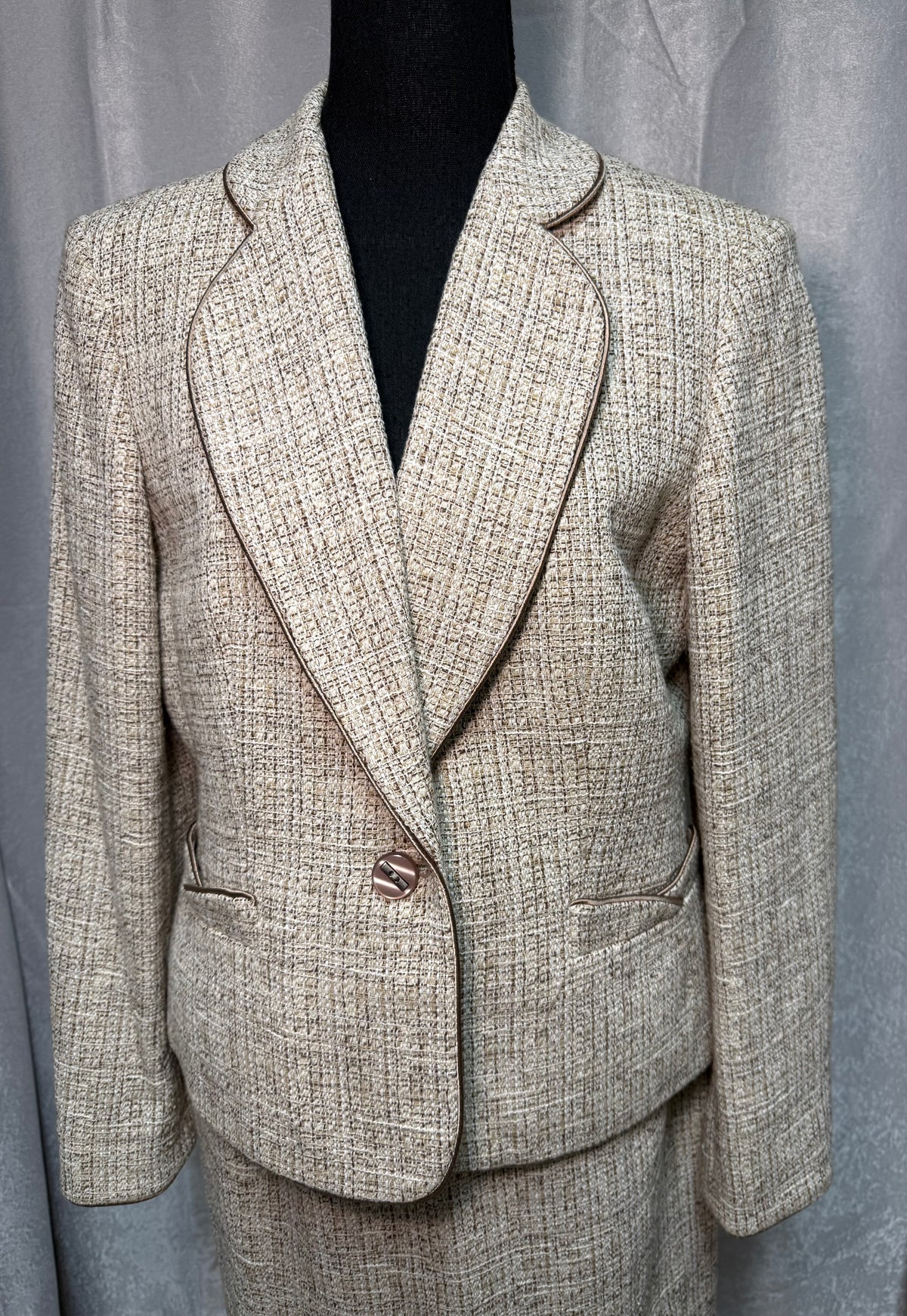 Jones New York Beige Tweed Skirt Suit