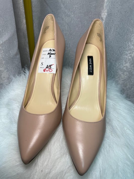 NW Taupe Pumps - Size 9