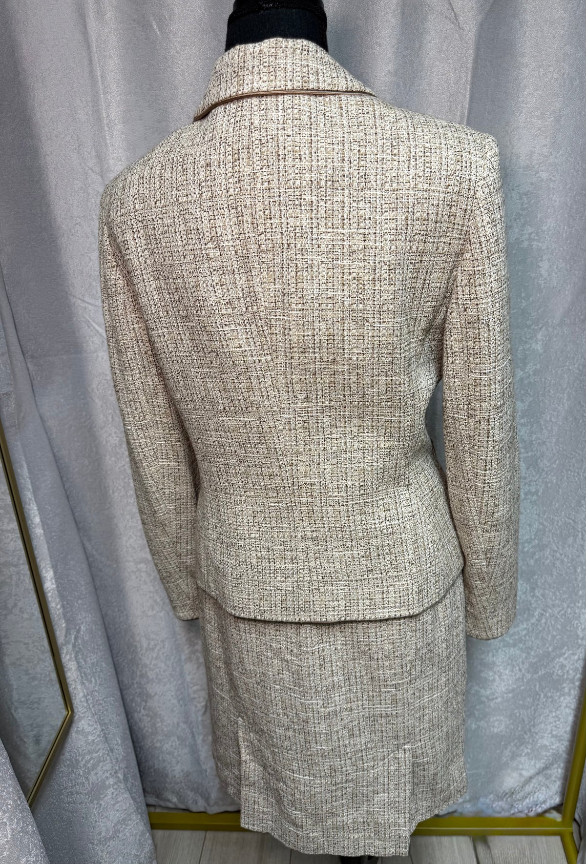 Jones New York Beige Tweed Skirt Suit