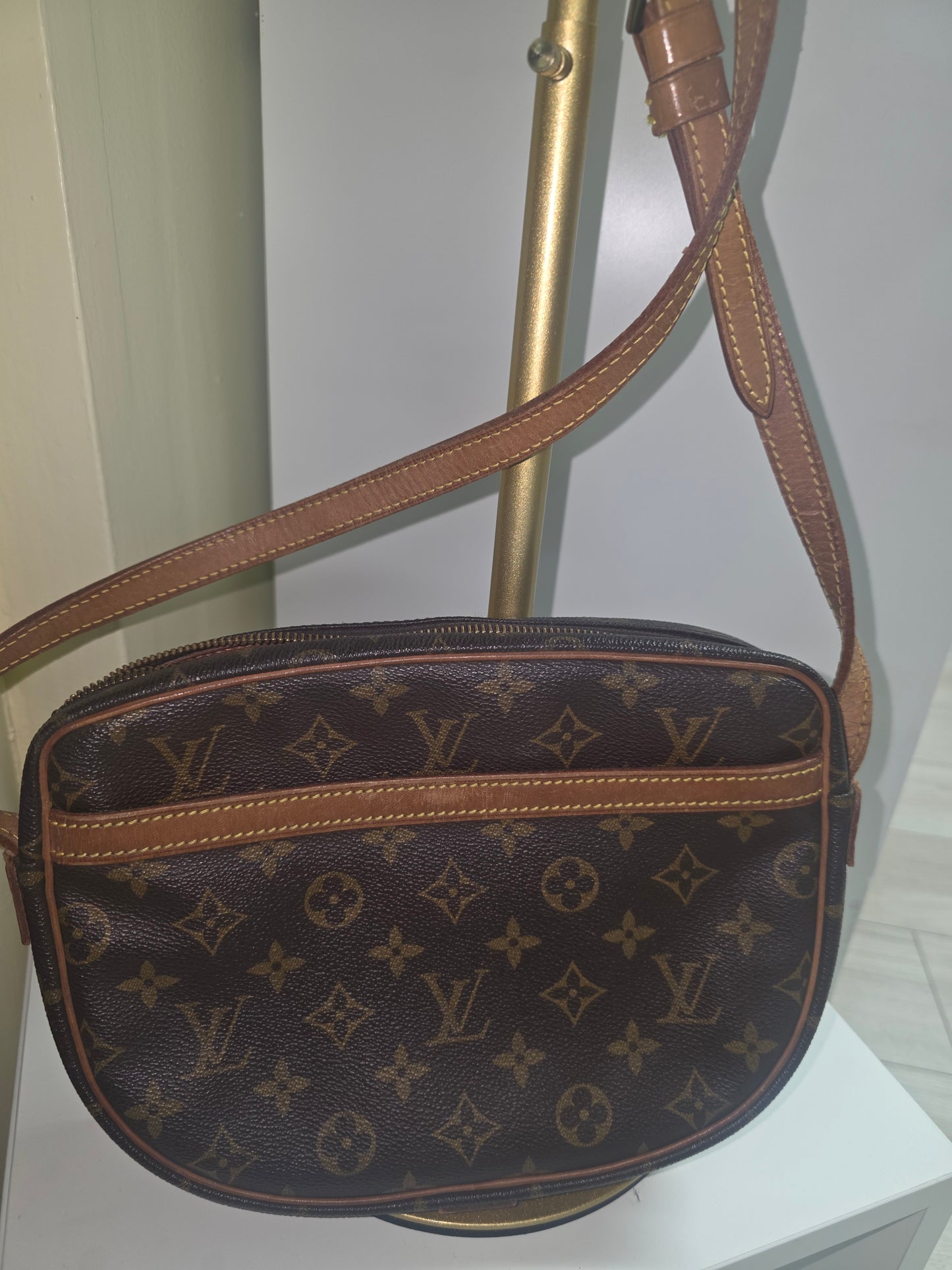 Louis Vuitton Jeune Fille Crossbody Bag – Monogram
