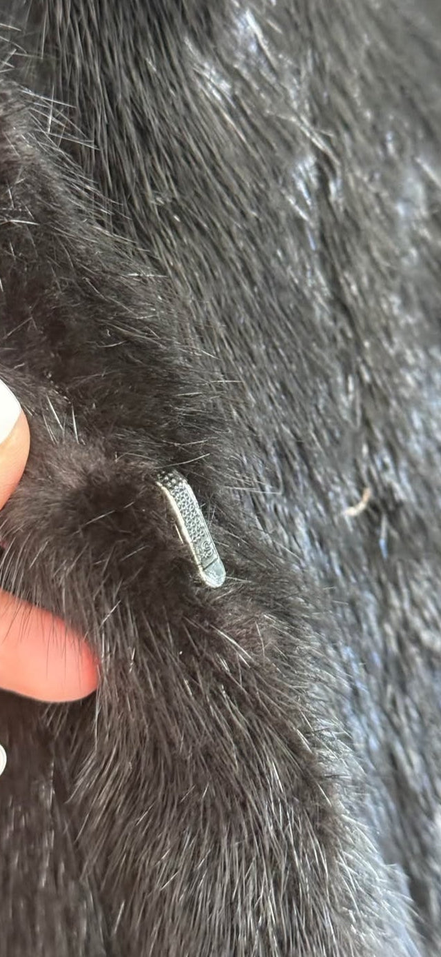 Black Vintage Full Length Mink Coat – Size 10