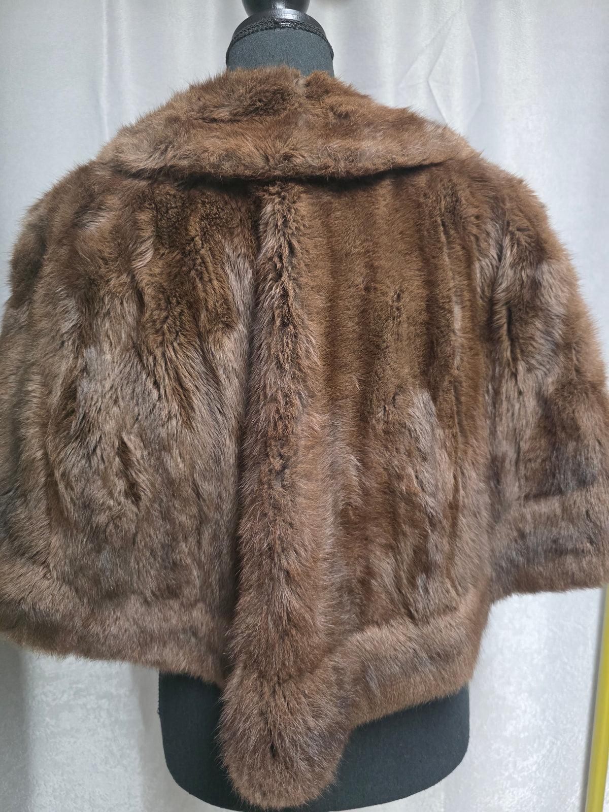 Vintage Brown Fur Capelet - Size M/L