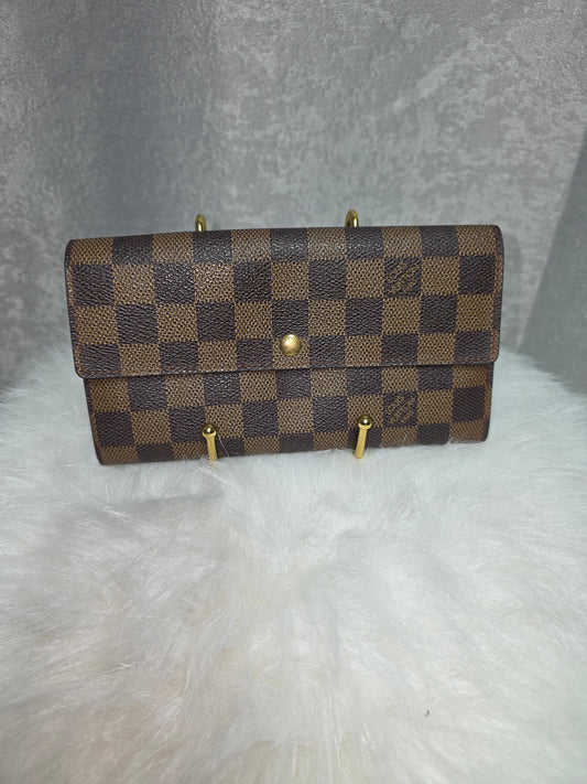 Pre-owned Damier Ebene Sarah Wallet