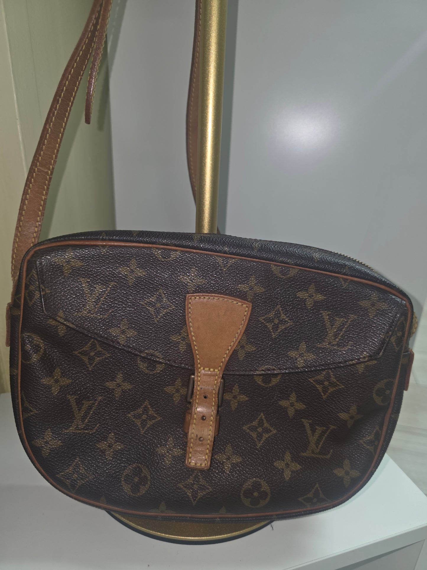 Louis Vuitton Jeune Fille Crossbody Bag – Monogram