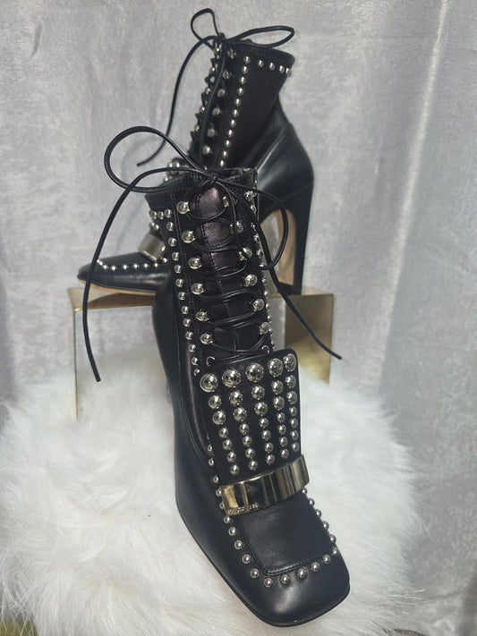 Black Leather Studded Lace-Up Ankle Boots – New - Size 38.5