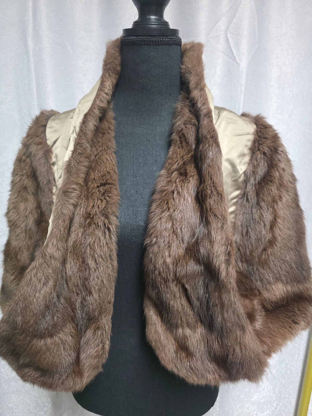 Vintage Brown Fur Capelet - Size M/L