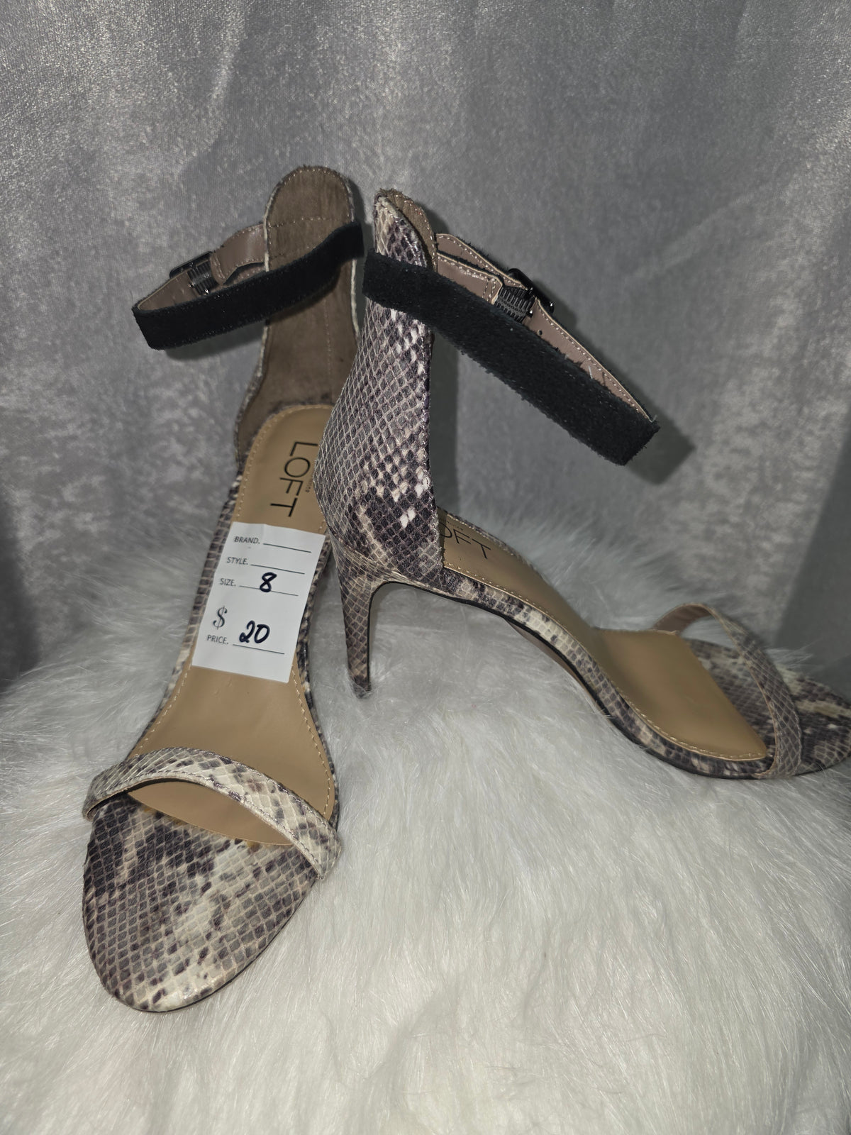 Perfect Pair Bundle: Snakeskin Print Heels & Matching Clutch Set – Size 8M
