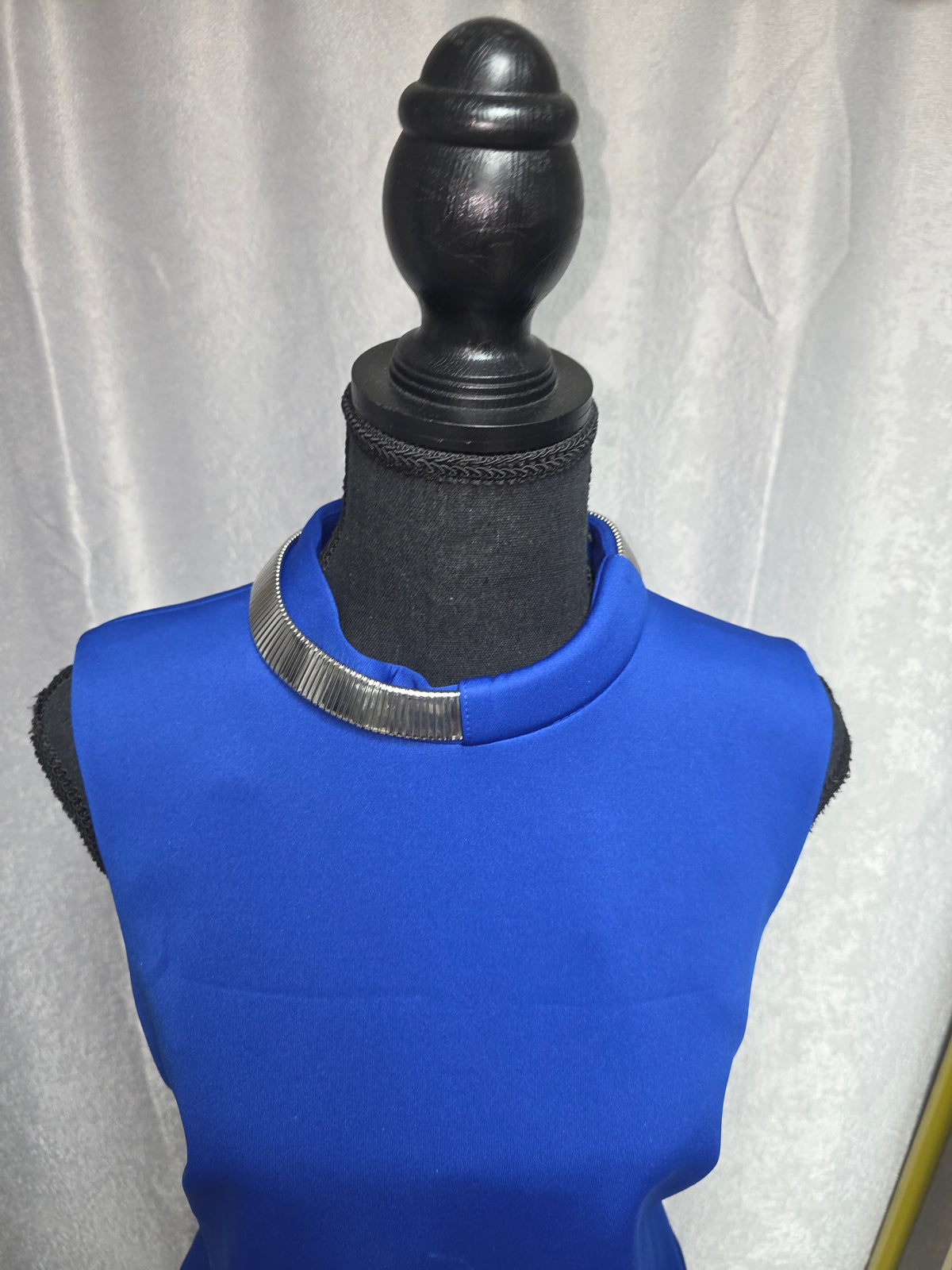 Calvin Klein Cobalt Blue Sleeveless Sheath Dress – Size 6
