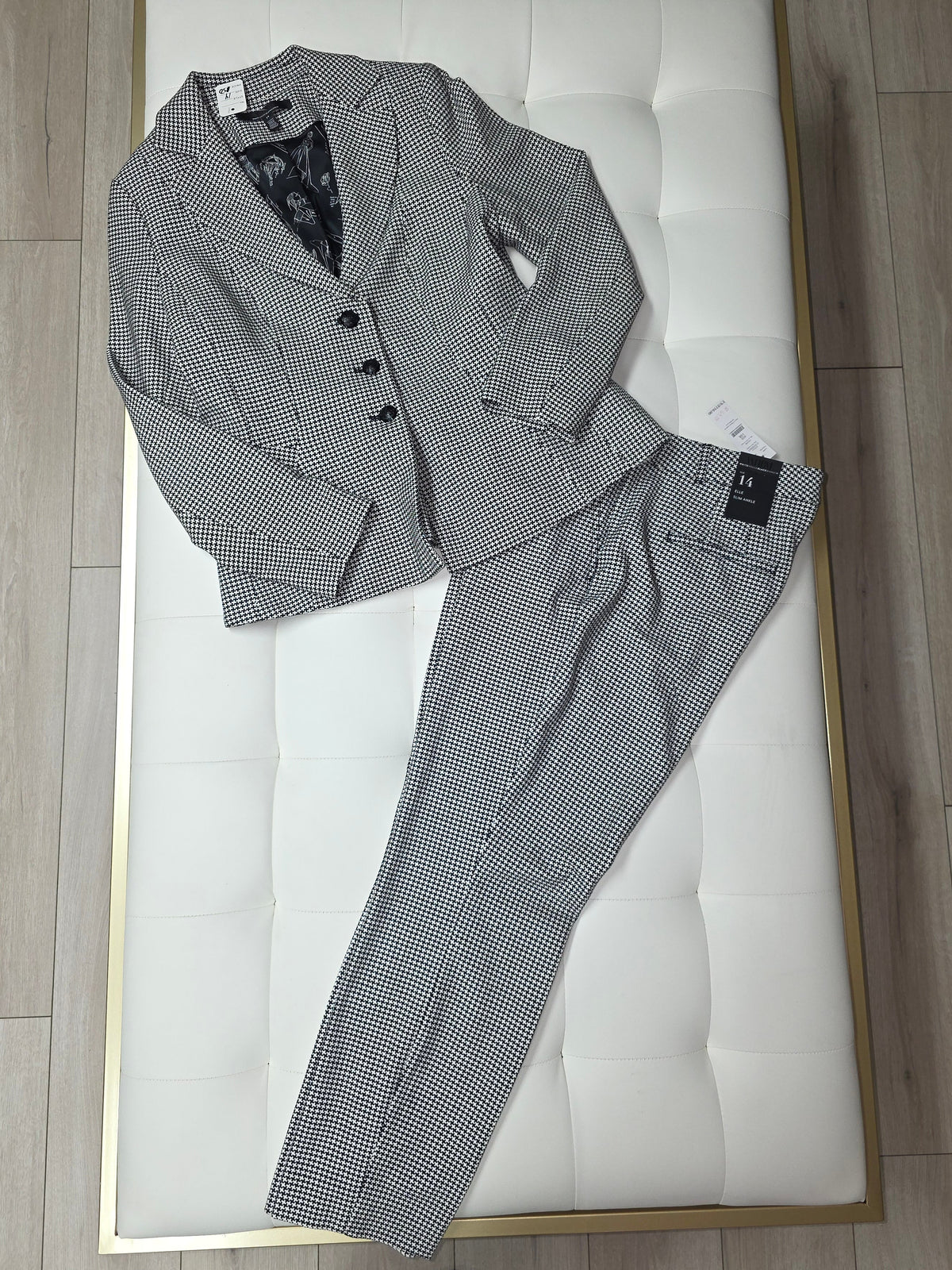 WHBM Black & White Houndstooth Pantsuit – New - Size 14