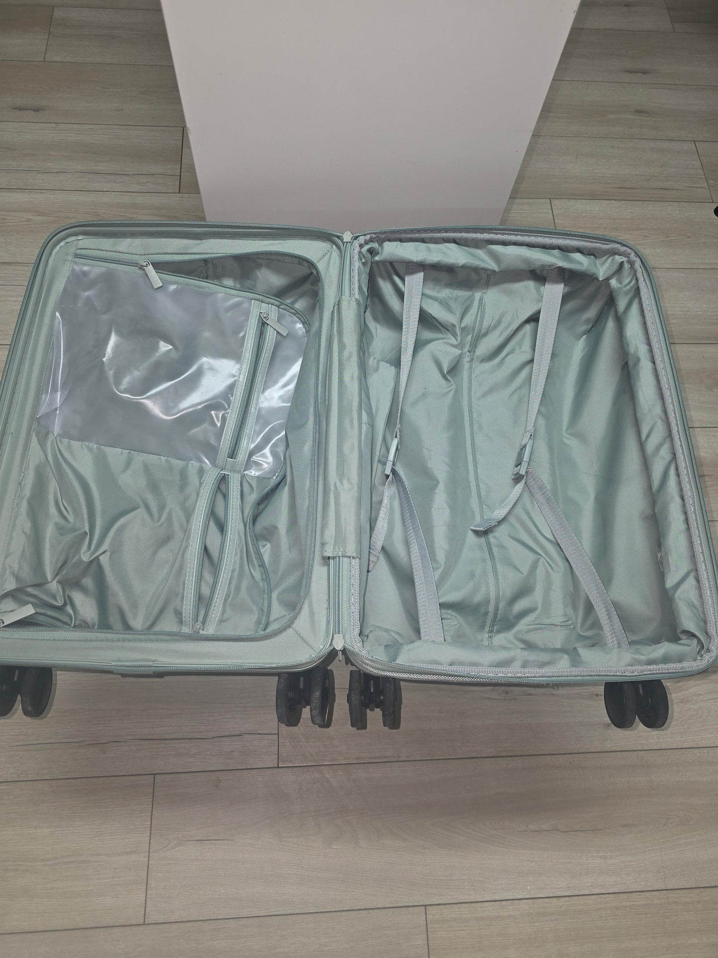 BÉIS Slate Weekender & Carry-On Roller Set Luggage (P/U Only)