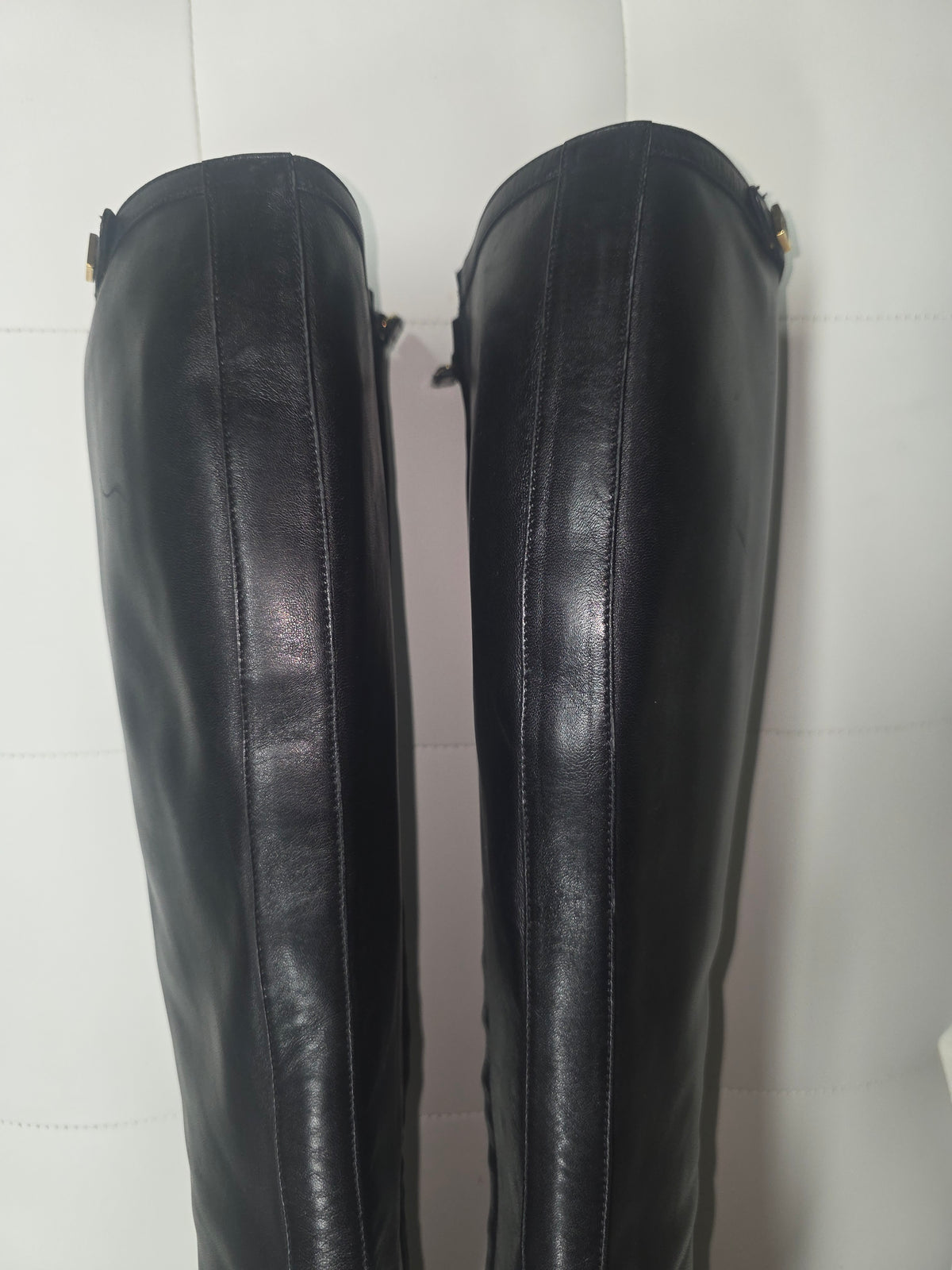 Black Leather Knee-High Boots – Size 9B