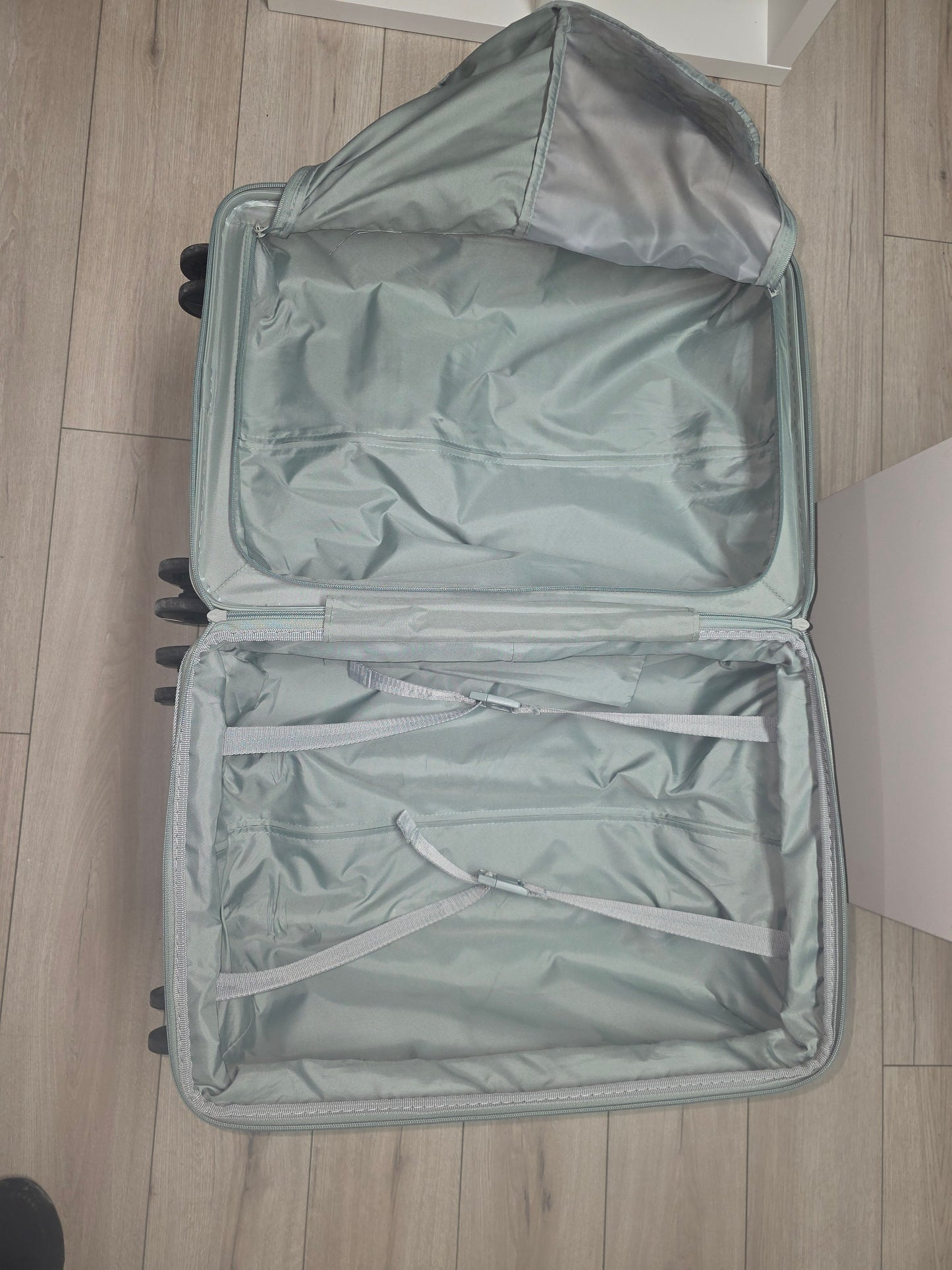 BÉIS Slate Weekender & Carry-On Roller Set Luggage (P/U Only)