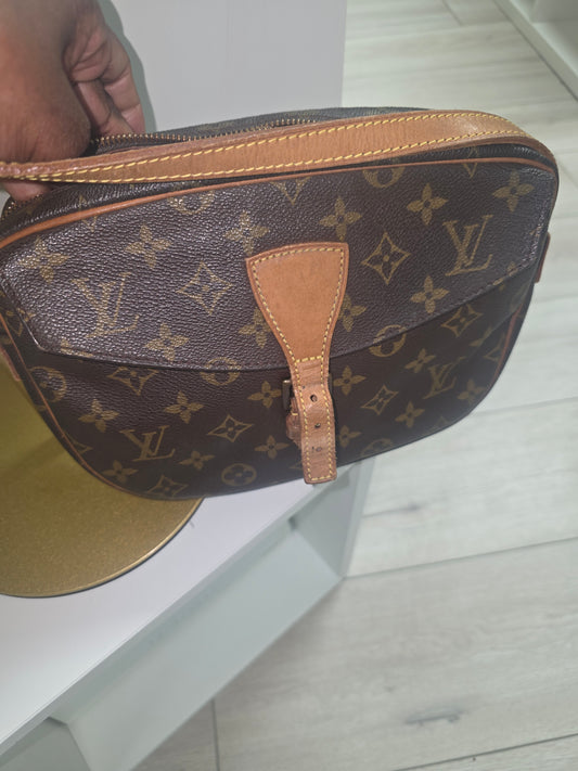 Louis Vuitton Jeune Fille Crossbody Bag – Monogram