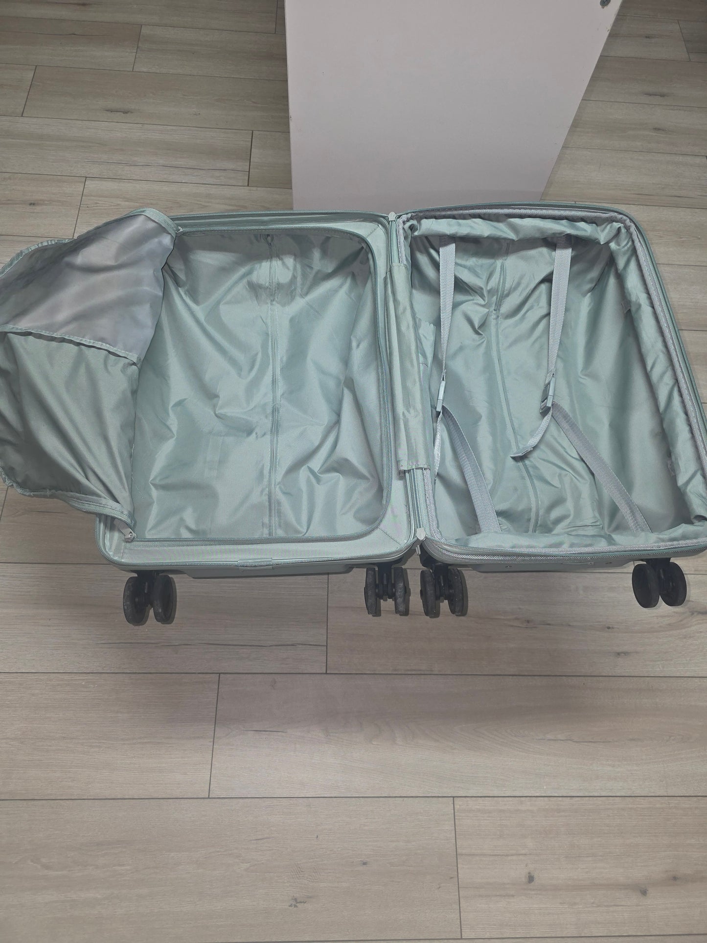 BÉIS Slate Weekender & Carry-On Roller Set Luggage (P/U Only)