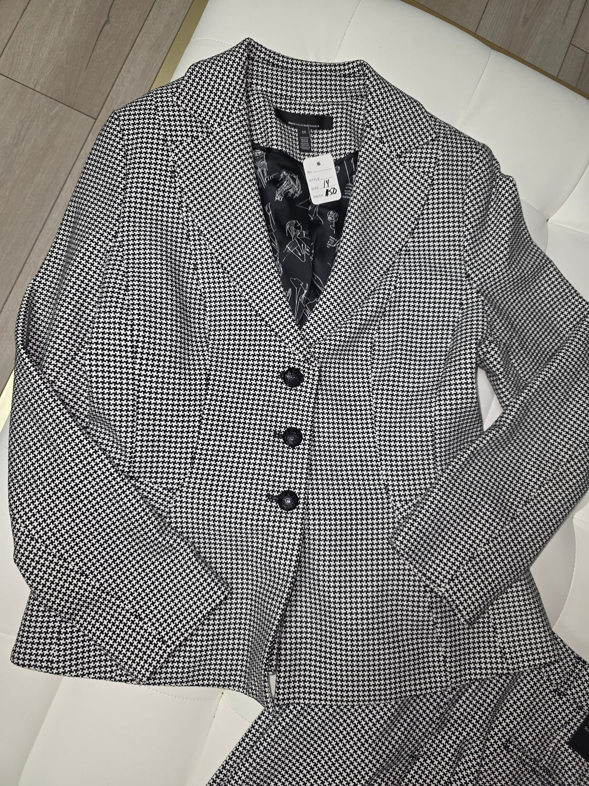 WHBM Black & White Houndstooth Pantsuit – New - Size 14