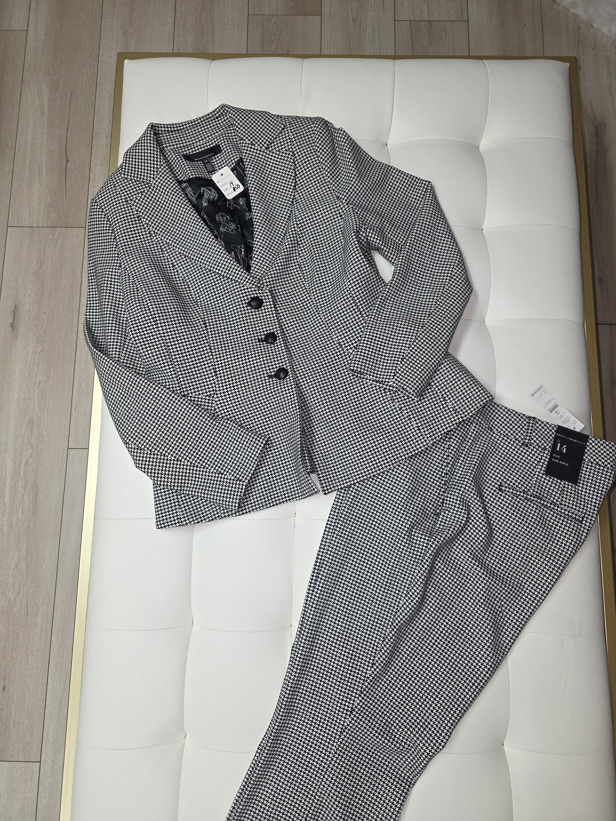 WHBM Black & White Houndstooth Pantsuit – New - Size 14